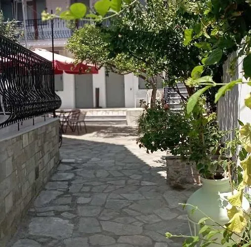 尼古拉膳食公寓 招待所