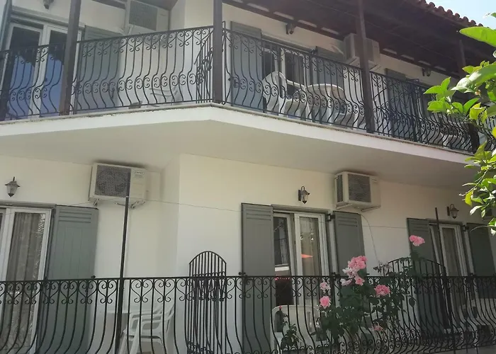 尼古拉膳食公寓