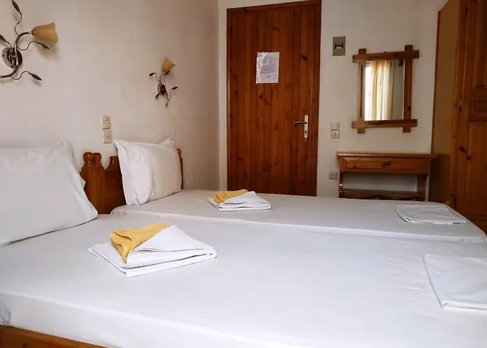 Nikolas Guest house 3*